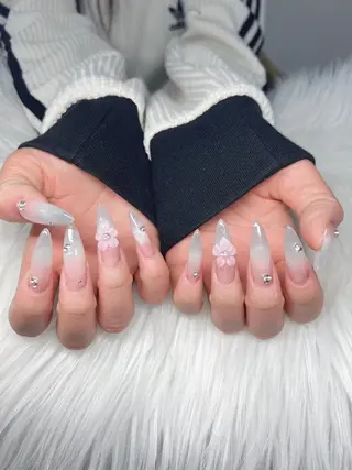 ネイル Lee Nailsのネイルデザイン
