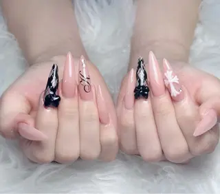 ネイル Mika Nails 心斎橋のネイルデザイン