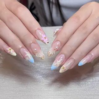 ネイル LUMINA NAYAのネイルデザイン