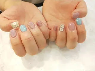 ネイル はばすみれ🎀ﾈｲﾙ 光ﾌｪｲｼｬﾙ ﾍｱのネイルデザイン