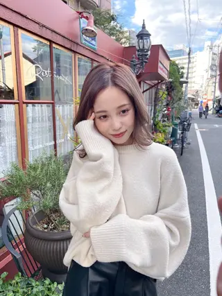 カラー グレージュ/透け感 カラー/透明感カラーのヘアスタイル