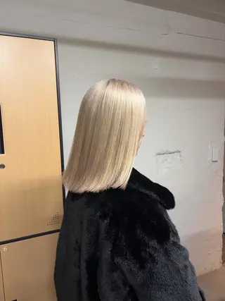 ミディアム カラー tokute よしかわなお🍒のヘアスタイル