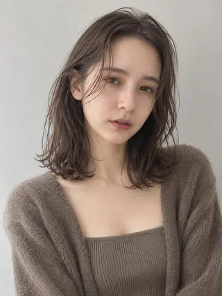 ミディアム カラー パーマ "オトナ髪”/ LAKA TOCCAのヘアスタイル