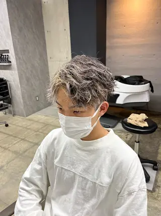 カラー パーマ メンズ 岡本 悠聖のヘアスタイル