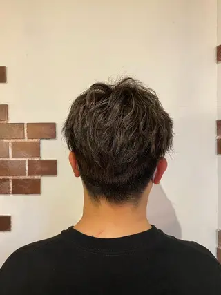 カラー メンズ 松下 詩恵里のヘアスタイル