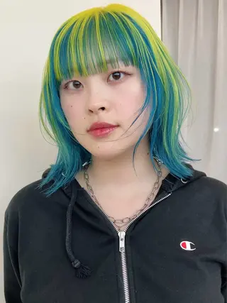 ミディアム fumika推しカラ ー/デザインカラーのヘアスタイル