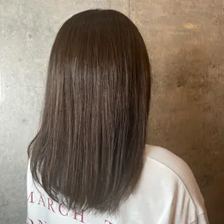 セミロング カラー 外間 智恵のヘアスタイル