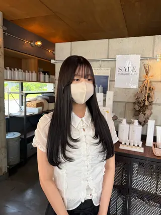 ロング 倉本 美優のヘアスタイル