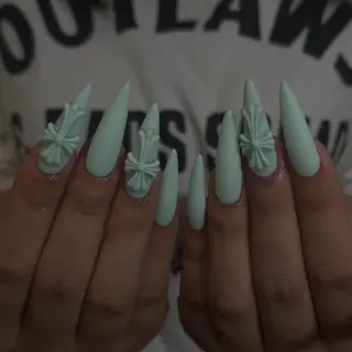 ネイル IROHA NAIL Kurumi🪽🫧のネイルデザイン