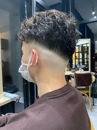 ショート パーマ メンズ 似合う髪型見つけます AYAKAのヘアスタイル