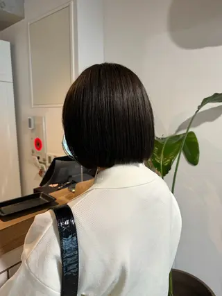 ショート カラー レイヤー/大人ボブ| ワタナベ リョウカのヘアスタイル