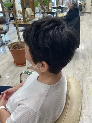 ショート 小久保 涼子のヘアスタイル