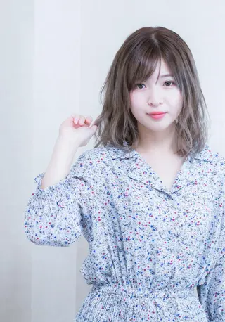 ミディアム カラー ブレス渡辺 康介のヘアスタイル