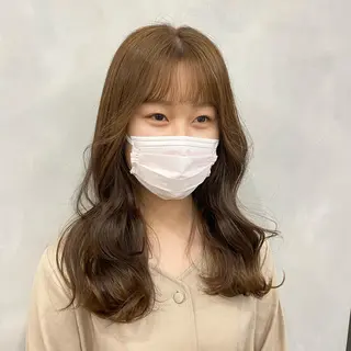 セミロング 🩵ブリーチカラー MIORI🩵のヘアスタイル