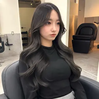 ロング カラー 🎀レイヤー×透明感 ×髪質改善🎀米田のヘアスタイル