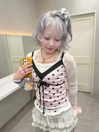 ミディアム karin ボブハイトーンのヘアスタイル