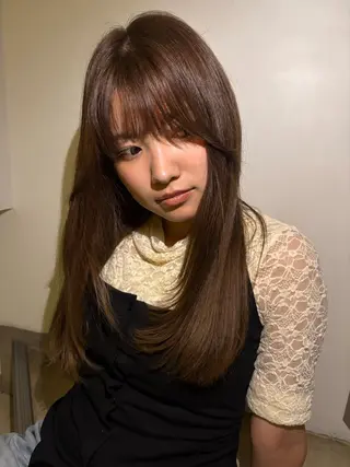 セミロング カラー みぞぐち じゅりのヘアスタイル