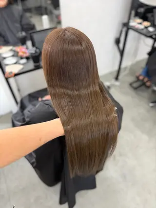 ロング タマシロカリン 艶カラー/レイヤーのヘアスタイル
