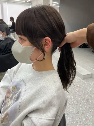 ミディアム 透明感オリーブ🫒/ ブリーチなしWカラーのヘアスタイル