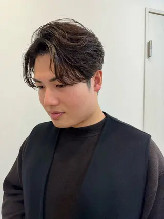 ミディアム パーマ メンズ 似合う髪型見つけます AYAKAのヘアスタイル