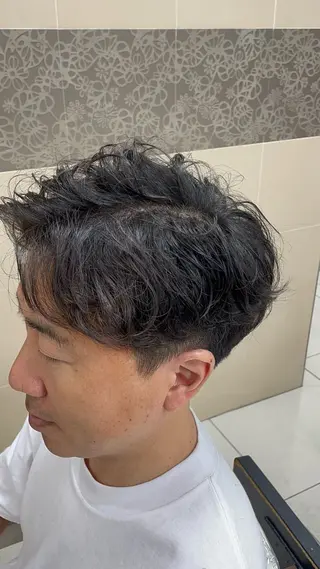 ショート パーマ メンズ Yugaメンズパーマ /フェードカットのヘアスタイル