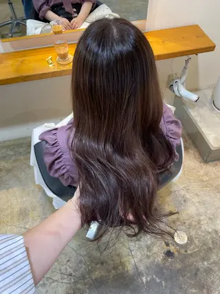 ミディアム カラー MIOベージュカラー 柔らかいカラーのヘアスタイル