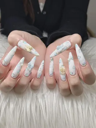 ネイル Lee Nailsのネイルデザイン