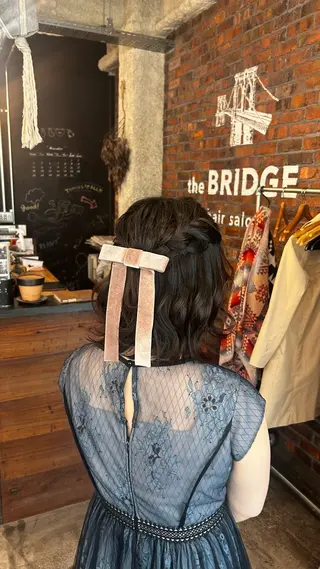 ヘアアレンジ the BRIDGE マナ🎀のヘアスタイル