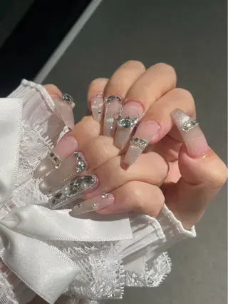 ネイル I-nailロング /ワンホン/キラキラのネイルデザイン