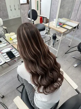 ロング Riko🐰💗／ モテ艶髪《本厚木》のヘアスタイル