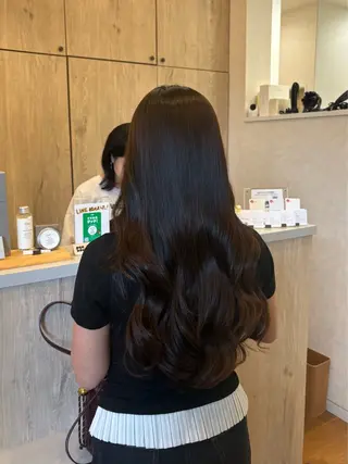 ロング 透明感カラー🌿 moeのヘアスタイル
