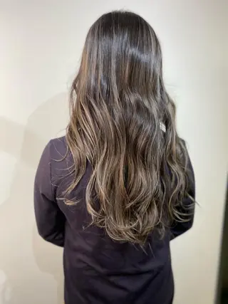 ロング カラー レイヤーカット 赤み消し　店長/大和のヘアスタイル