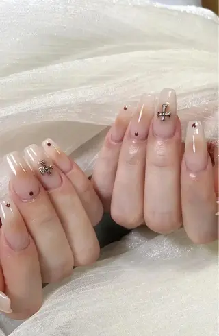 ネイル 🌈 Laule'aのネイルデザイン