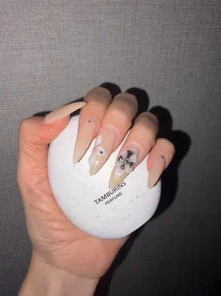 ネイル 💛Tsuki💛 〈IRY〉 池袋のネイルデザイン