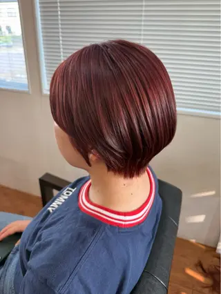 ショート カラー neneka レイヤー／パーマのヘアスタイル