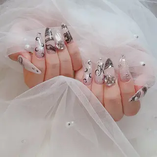 ネイル ラクロレ ハナ︎🌼のネイルデザイン
