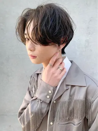 ショート ハイトーン/デザイン ハッシュカット/セナのヘアスタイル