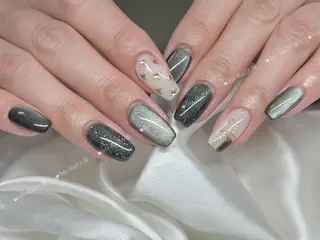ネイル 高木 維麗絲のネイルデザイン