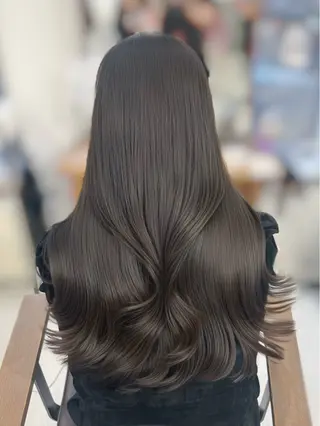 ロング 曽根 玲奈のヘアスタイル