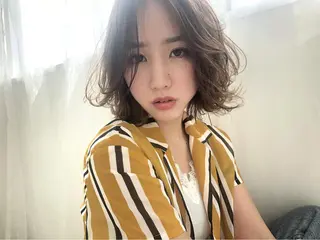 ミディアム カラー ヘアアレンジ キッズ マツエク・マツパ 夜23時まで予約🉑 reverieあきらのヘアスタイル