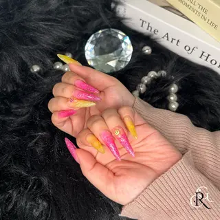 ロング 美フォルムスカルプ✨ RENAのネイルデザイン