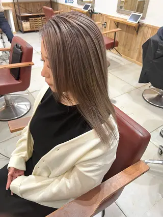 ロング ハイライトバレイヤー ジュ🎨川村聖吾🎨のヘアスタイル