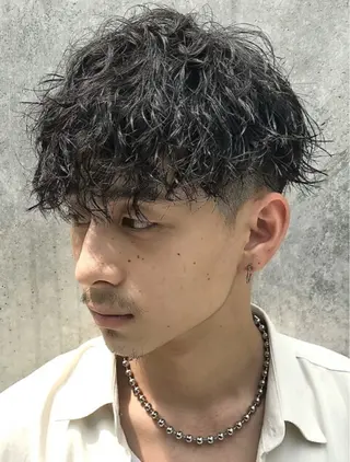 パーマ メンズ 中谷海里/フェザー パーマ/スパイキーのヘアスタイル