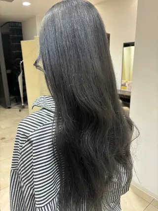 カラー 守谷 奏穂のヘアスタイル