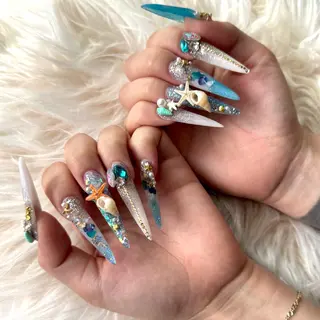 ネイル AOI💅🏾 LUCAS 千葉のネイルデザイン