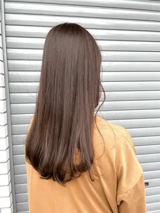 ロング カラー 山田 まどかのヘアスタイル