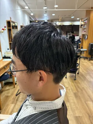 メンズ 安島(あじま) 慎(まこと)のヘアスタイル