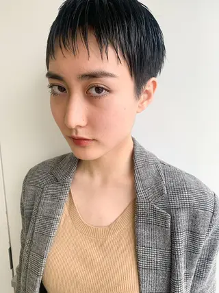 ショート 💜ショート💜 ウルフ、ボブ二色亜美のヘアスタイル