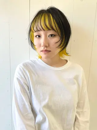 カラー 🩵HOLLY🩵 ブリーチ🩵カレンのヘアスタイル
