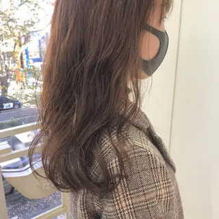 セミロング カラー パーマ TRENCH 相澤 果歩のヘアスタイル